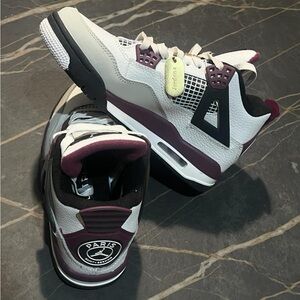 Paris Saint-Germain x Air Jordan 4 Retro ‘Bordeaux’ 🇫🇷